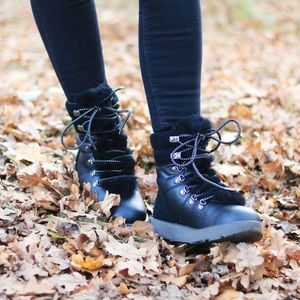 UGG Waterproof Viki Boot